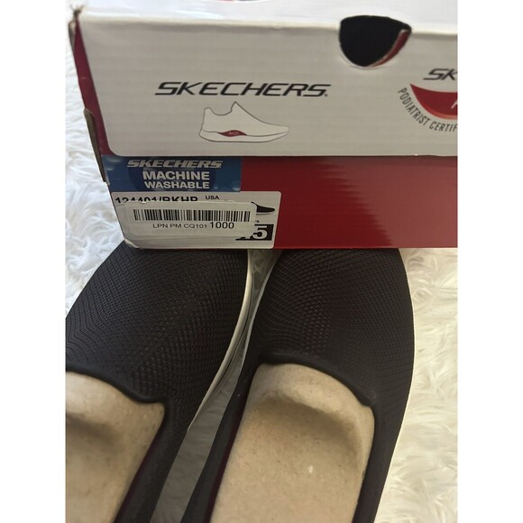 Skechers 8.5 Women’s Black Go Walk Arch Fit Slip Ons - Picture 6 of 6